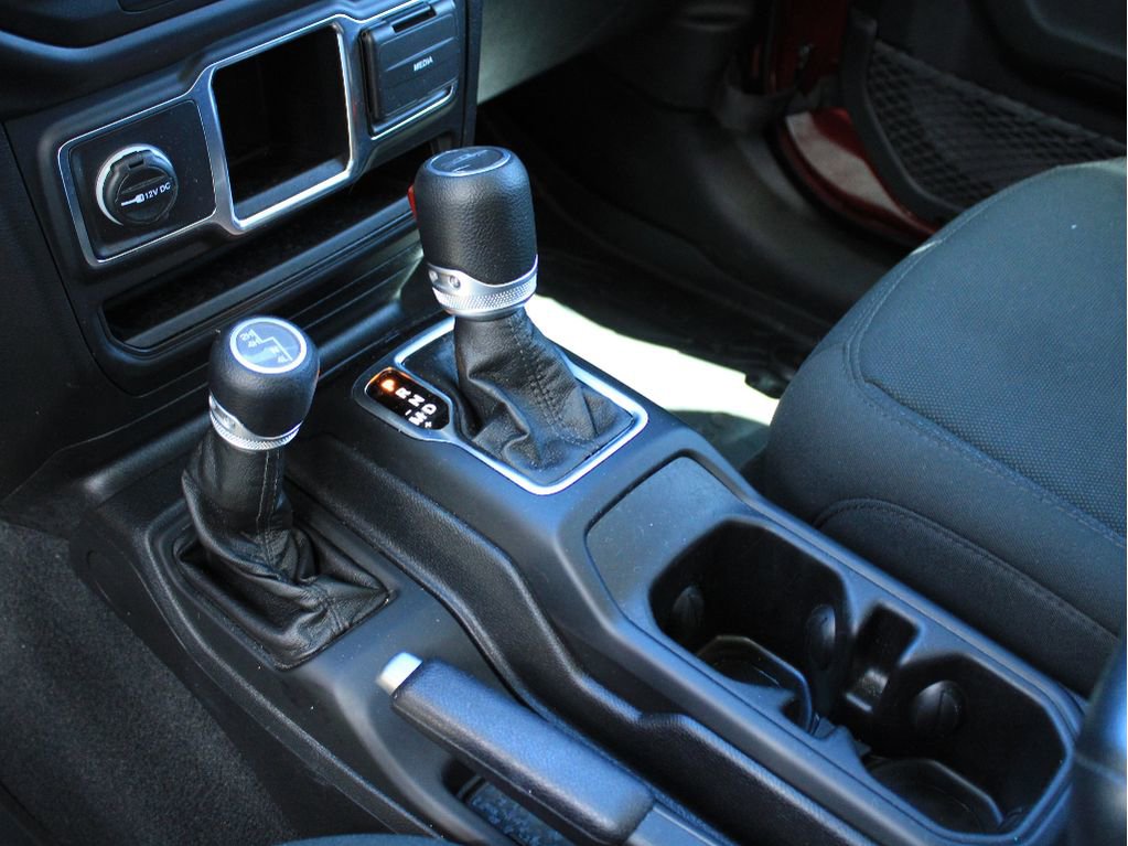 Certified 2021 Jeep Gladiator Sport AWD/4WD image 21