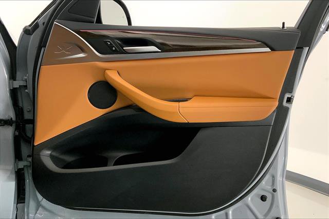 Certified 2024 BMW X4 M40i w/ Premium Package image 25