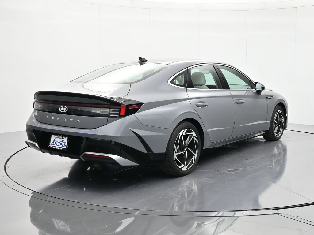 Used 2024 Hyundai Sonata SEL w/ Convenience Package FWD image 5