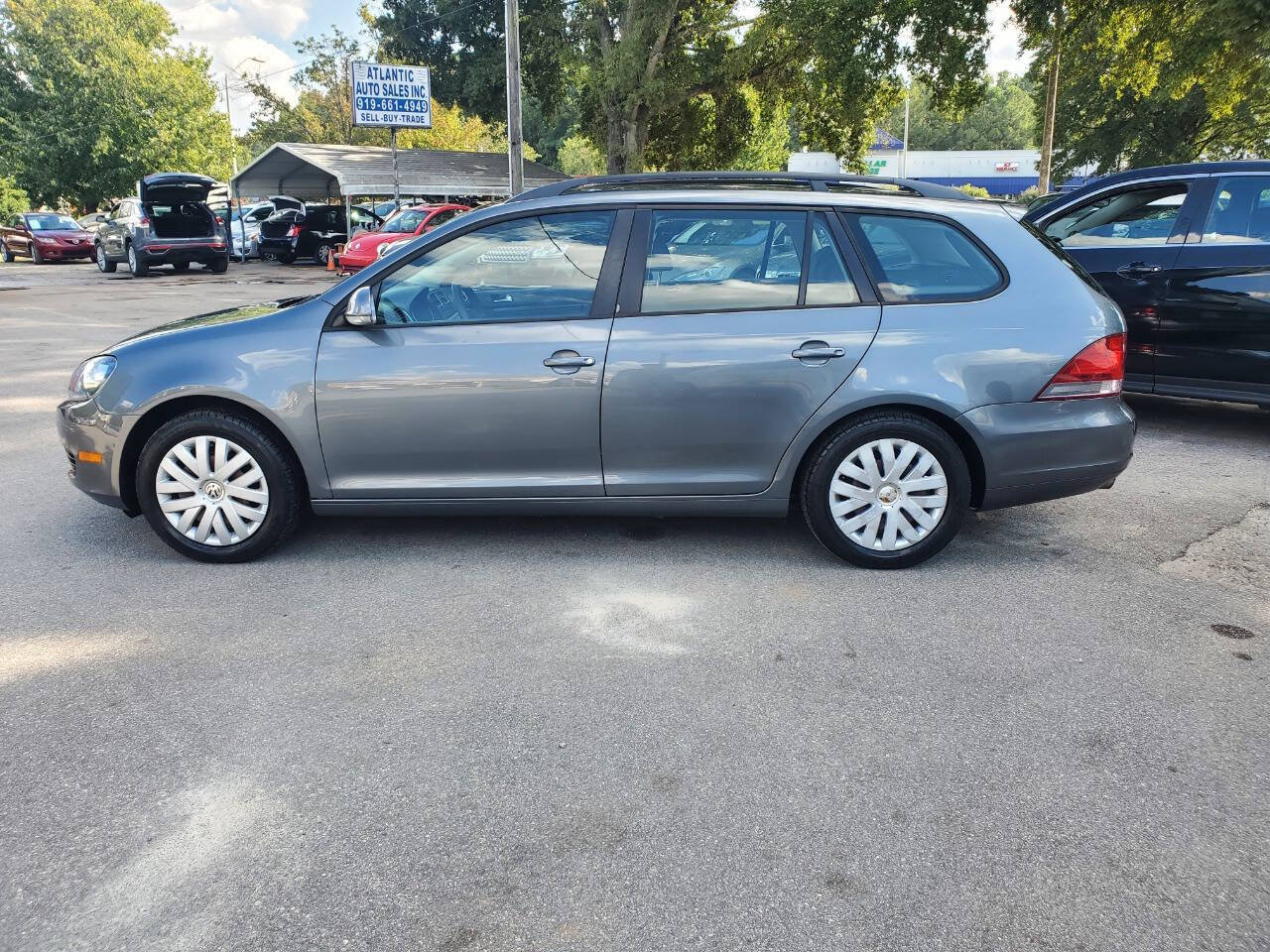 Used 2011 Volkswagen Jetta SE FWD image 4