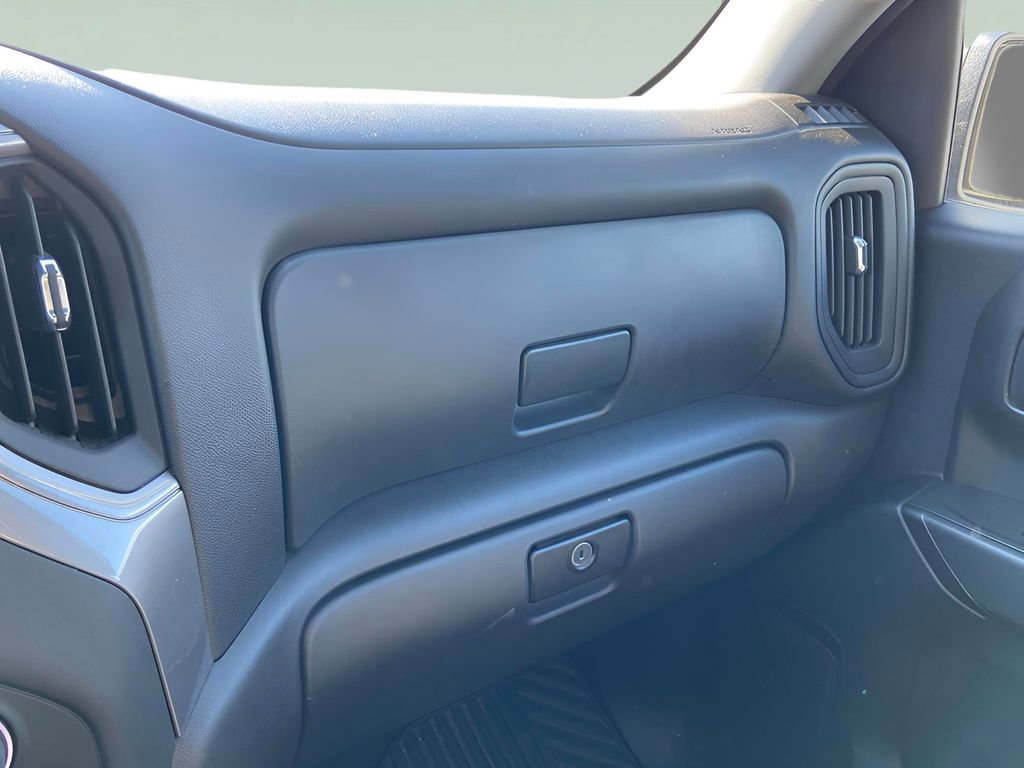 Used 2023 Chevrolet Silverado 1500 Custom image 32