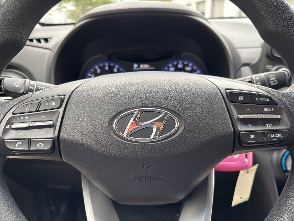 Used 2021 Hyundai Kona SE w/ Winter Weather Package image 9