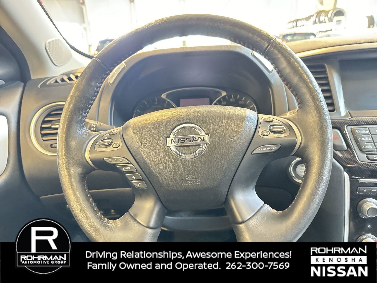Used 2020 Nissan Pathfinder SL image 12