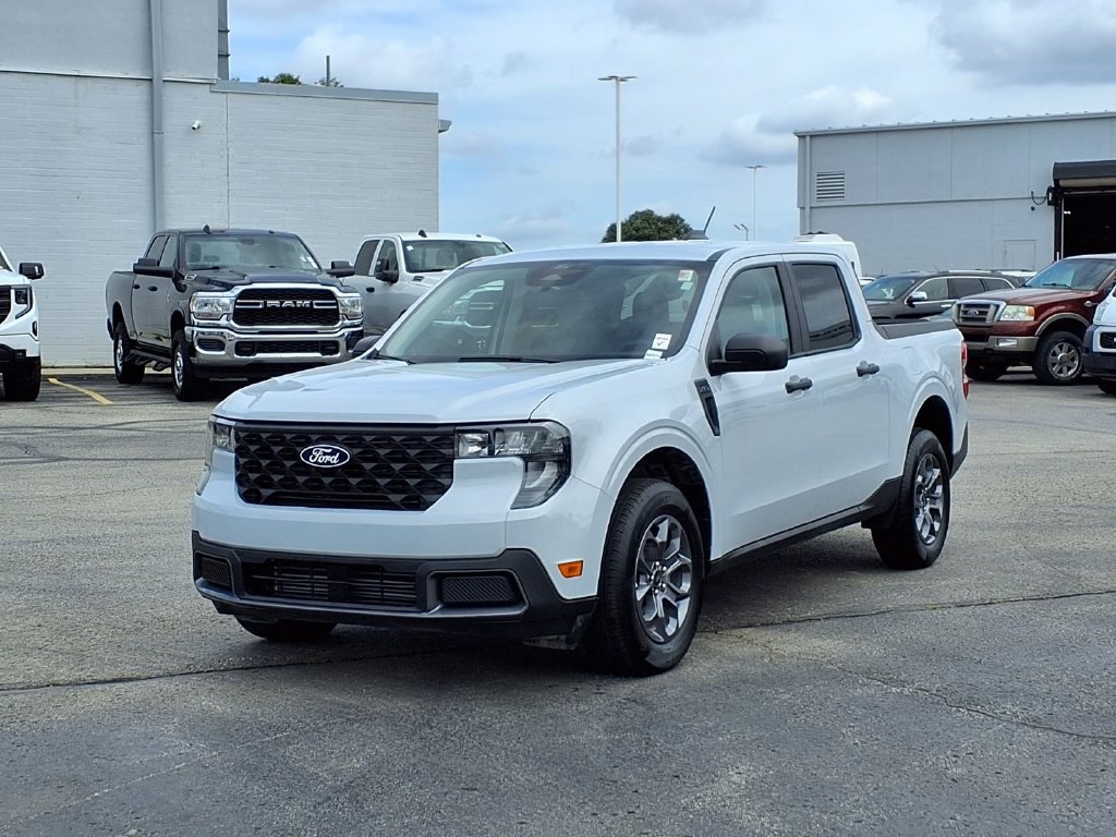 Used 2026 Ford Maverick XLT AWD/4WD image 2