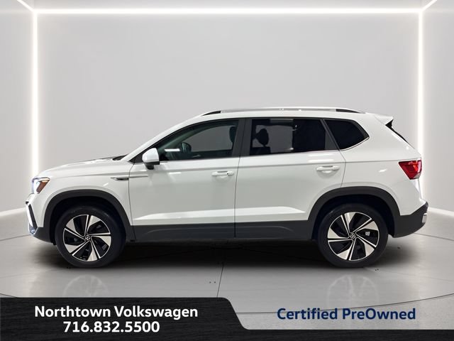 Certified 2023 Volkswagen Taos SE w/ Panoramic Sunroof Package AWD/4WD image 2