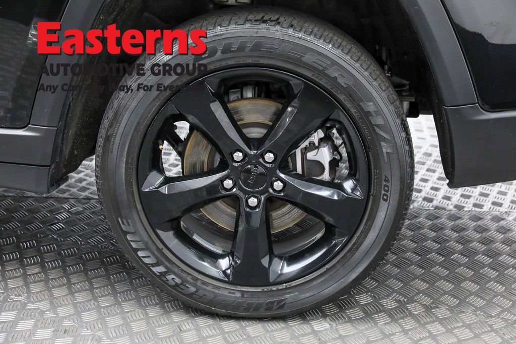 Used 2023 Jeep Grand Cherokee L Laredo image 36