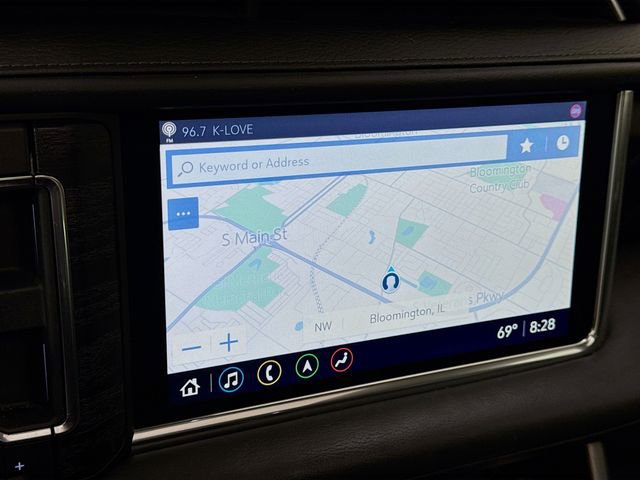 Used 2021 GMC Yukon Denali w/ Denali Premium Package image 14