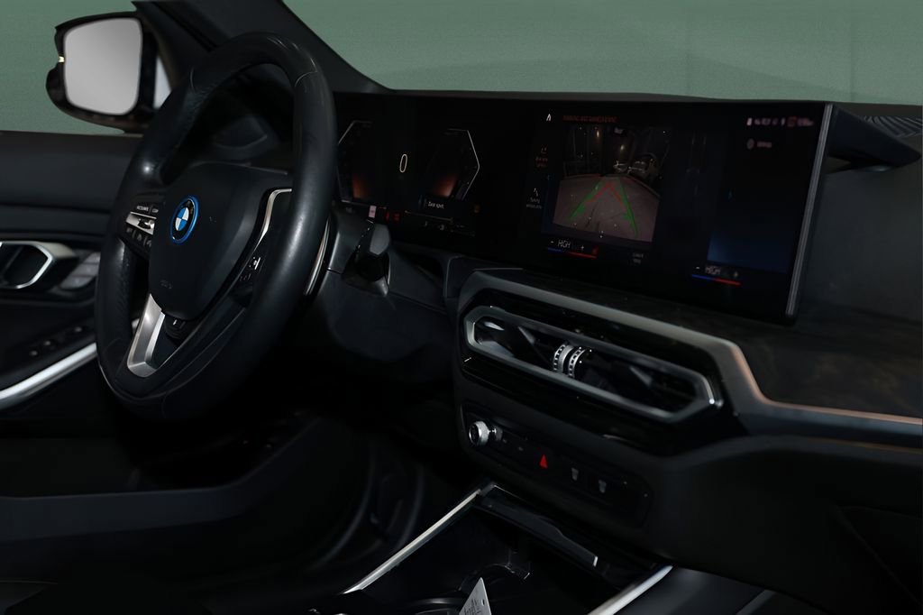 Used 2023 BMW 330e xDrive w/ Premium Package image 18
