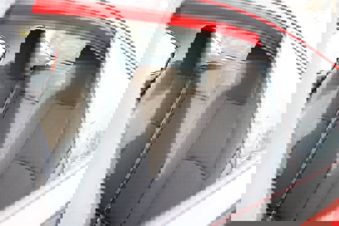 Used 2020 Toyota Corolla LE image 13