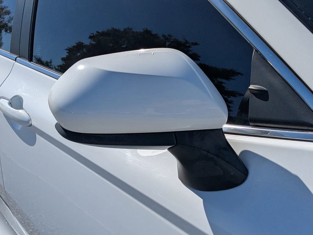 Used 2018 Toyota Camry LE image 11