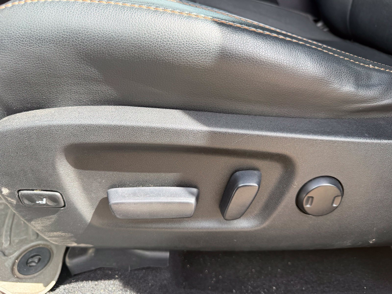 Used 2014 Toyota Highlander XLE AWD/4WD image 33