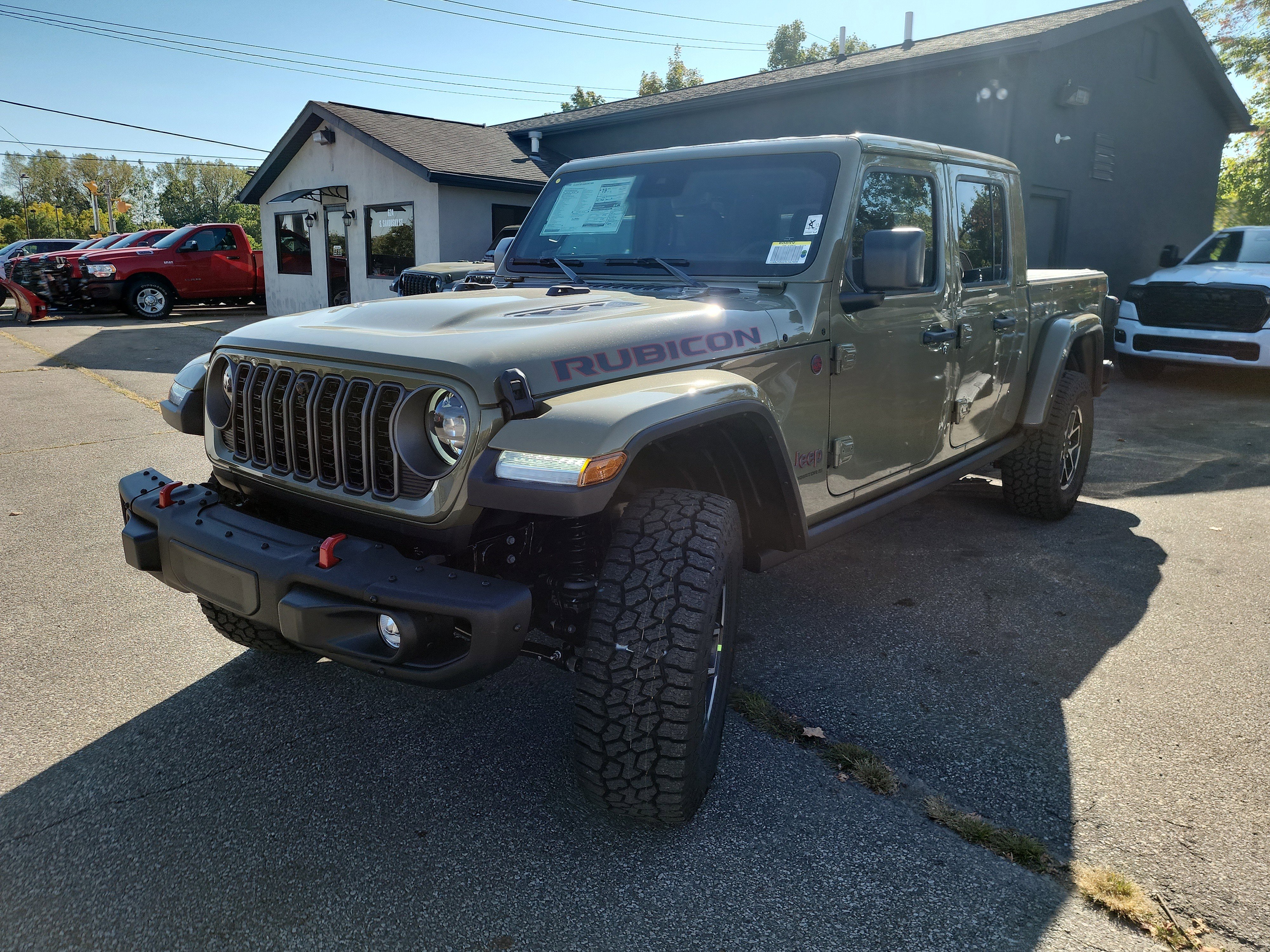 New 2025 Jeep Gladiator Rubicon image 17