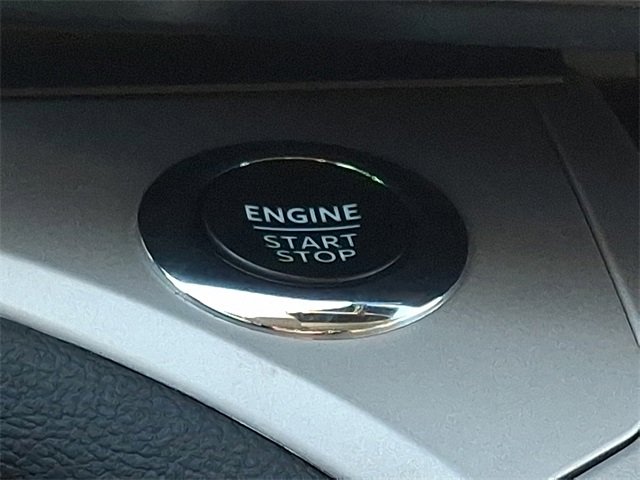 Used 2023 Ford Explorer XLT w/ Equipment Group 202A image 23