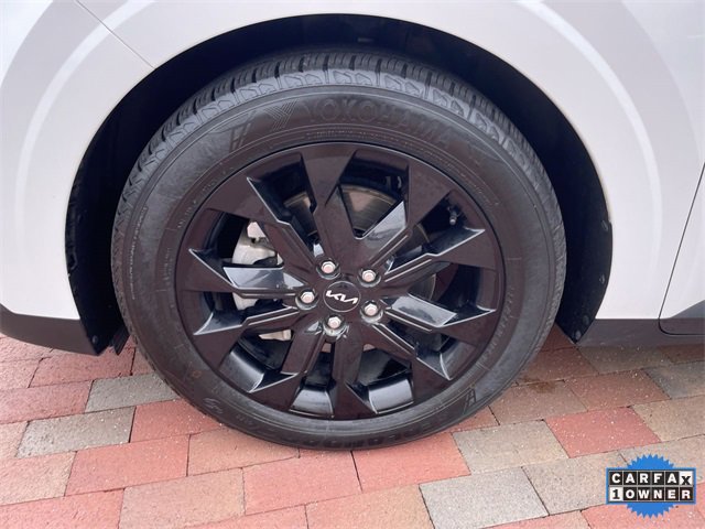 Used 2023 Kia Carnival SX Prestige image 10