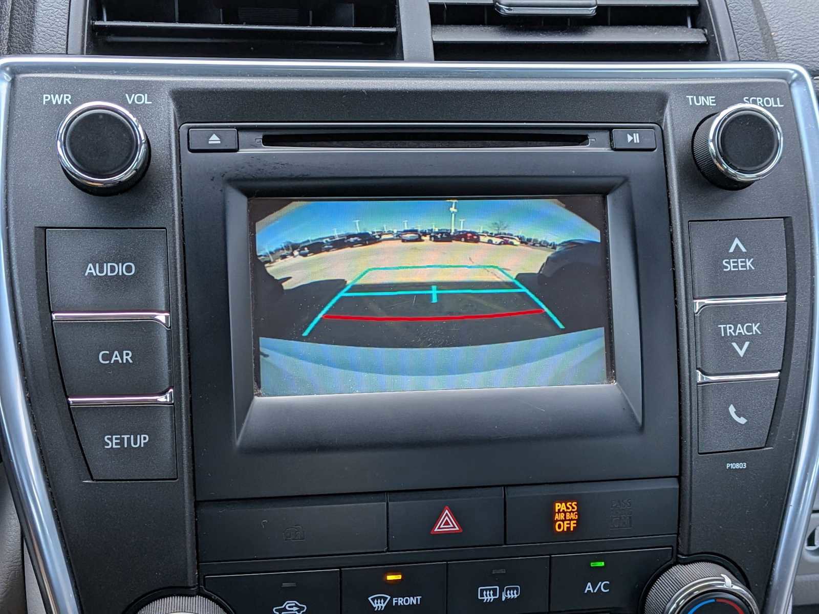 Used 2015 Toyota Camry LE FWD image 29