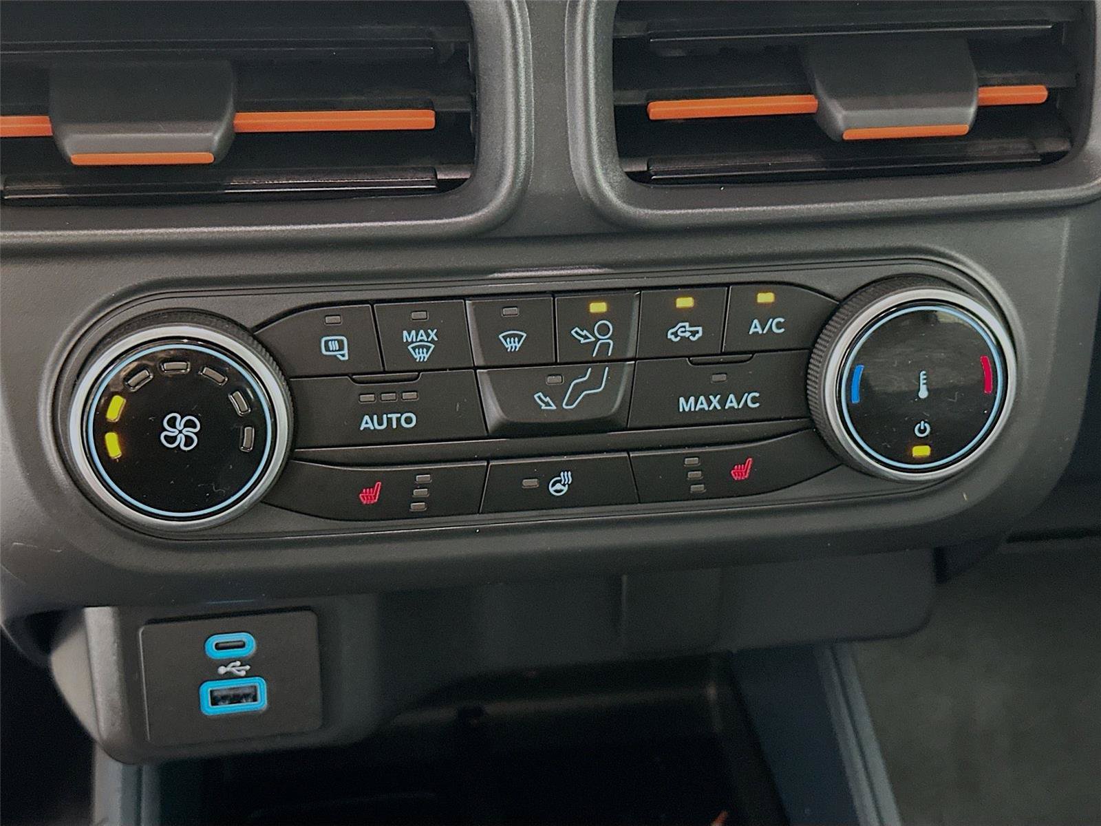 Used 2024 Ford Maverick XLT w/ XLT Luxury Package AWD/4WD image 9