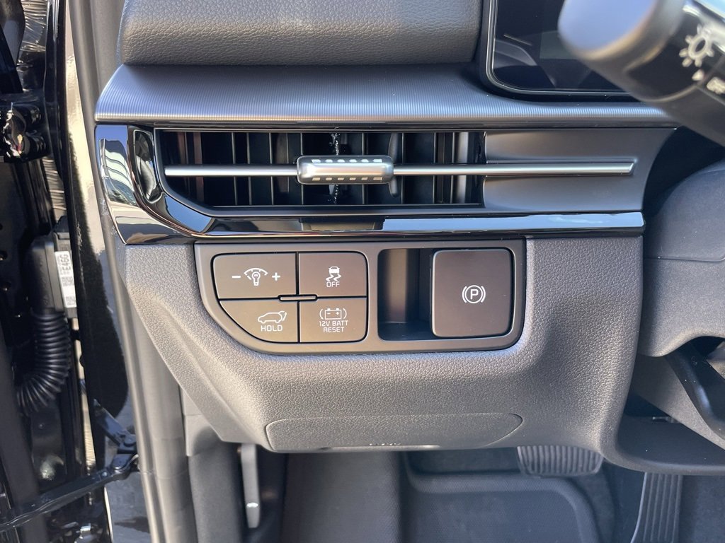 New 2026 Kia Sportage EX image 10