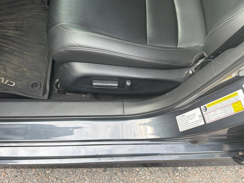 Used 2024 Honda Civic Touring image 13