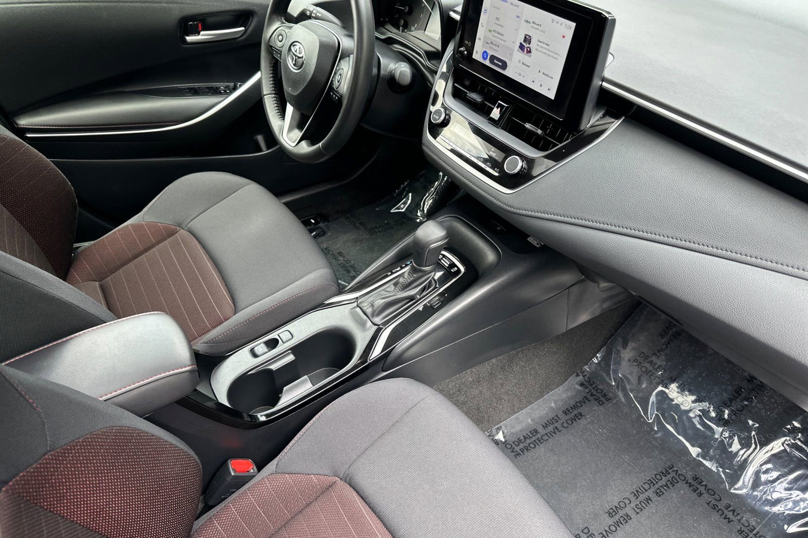 Certified 2024 Toyota Corolla SE w/ SE Premium Package FWD image 15