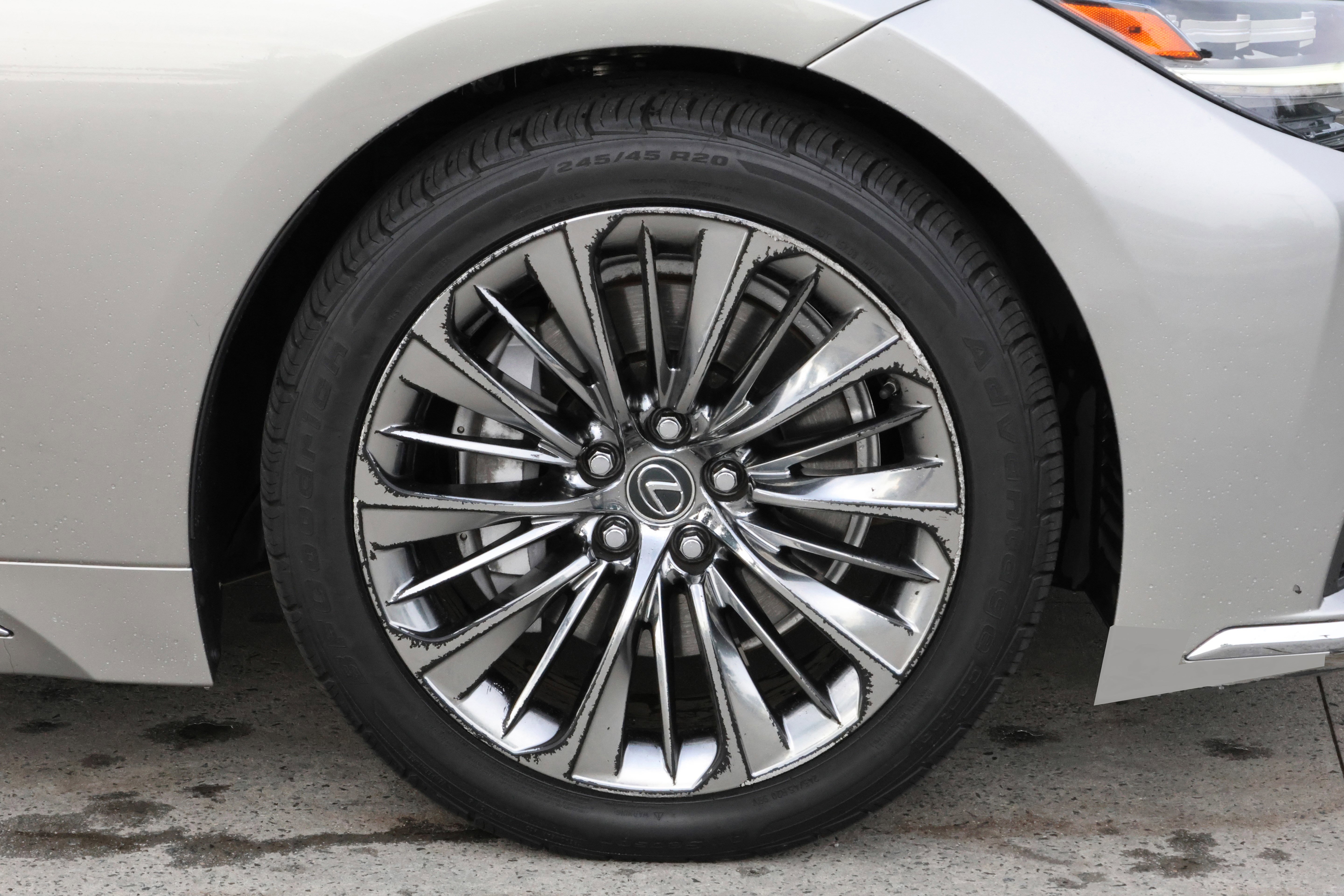 Used 2021 Lexus LS 500 w/ Interior Upgrade Package RWD image 10
