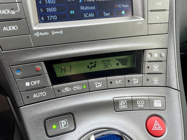 Used 2013 Toyota Prius Three image 29