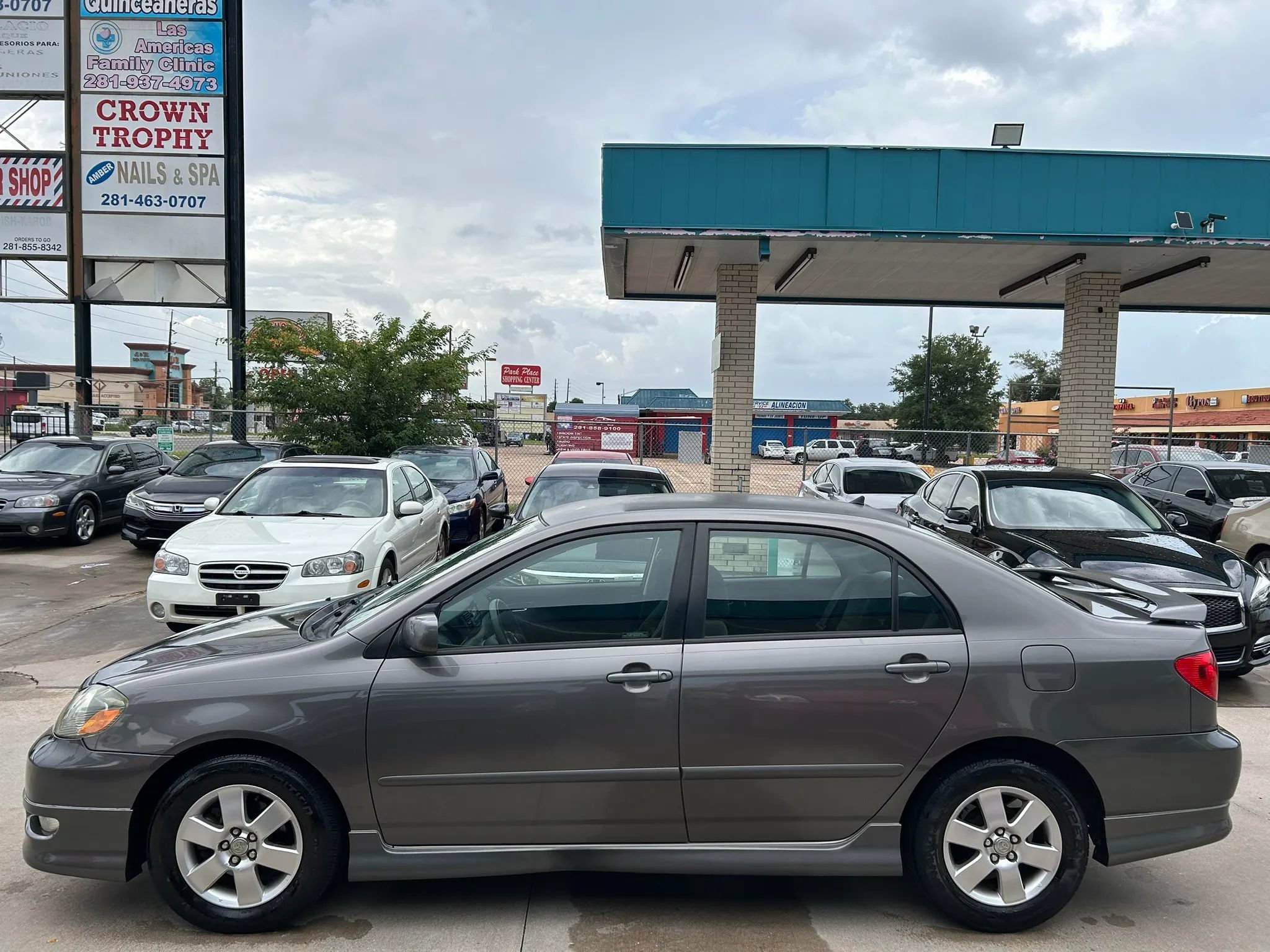 Used 2005 Toyota Corolla S FWD image 2