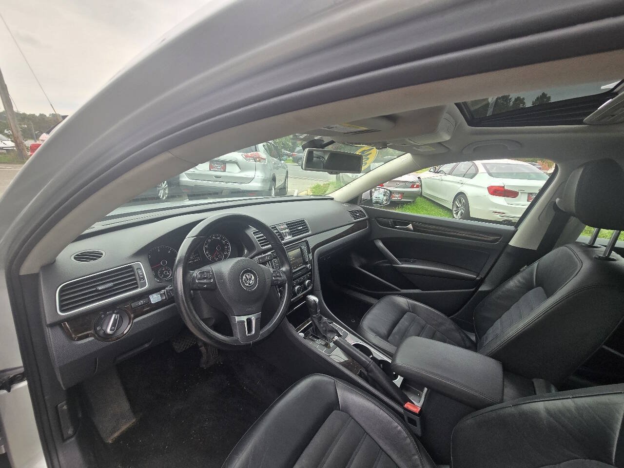 Used 2014 Volkswagen Passat TDI SEL Premium FWD image 18