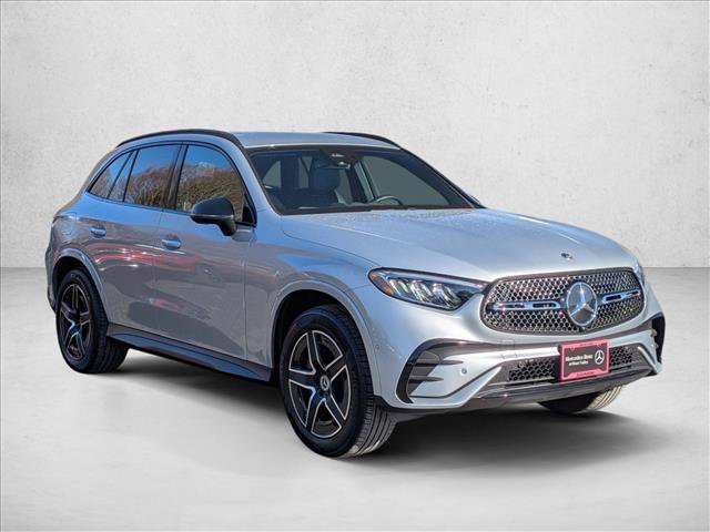 Certified 2025 Mercedes-Benz GLC 300 4MATIC image 3