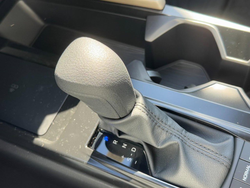 New 2026 Toyota Camry Hybrid image 14