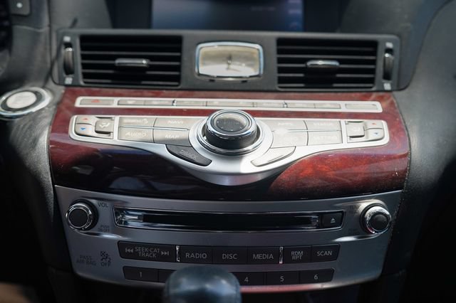 Used 2018 INFINITI Q70 L 3.7 AWD/4WD image 31
