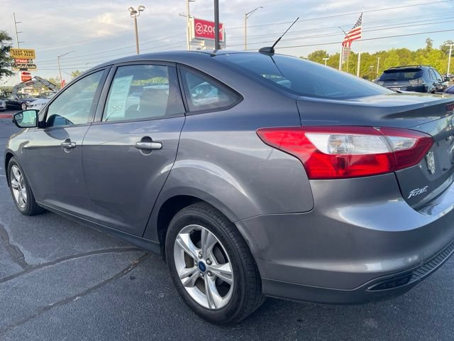 Used 2013 Ford Focus SE FWD image 6