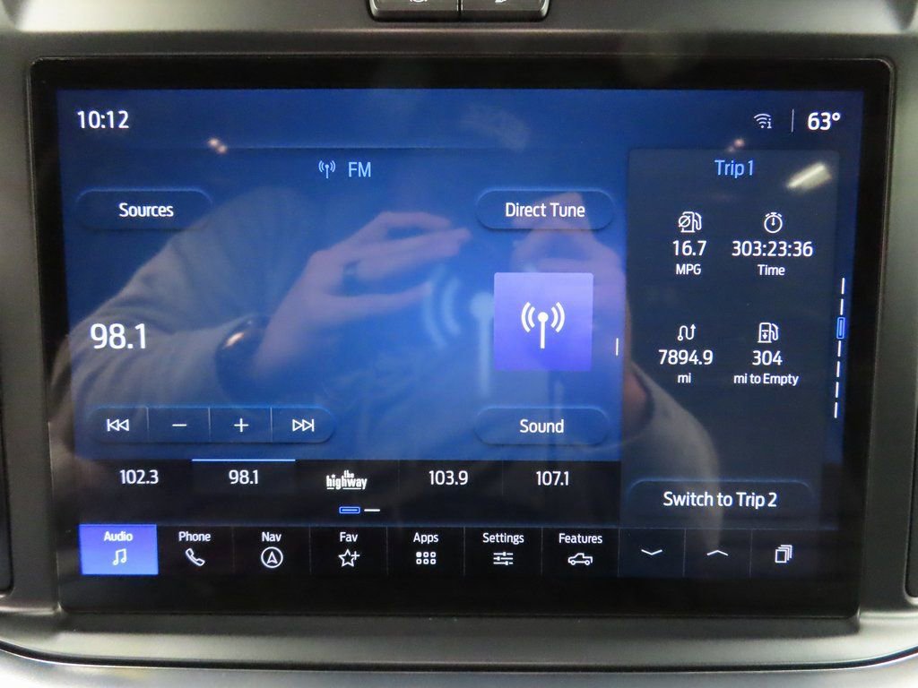 Used 2025 Ford F250 Platinum w/ FX4 Off-Road Package AWD/4WD image 26