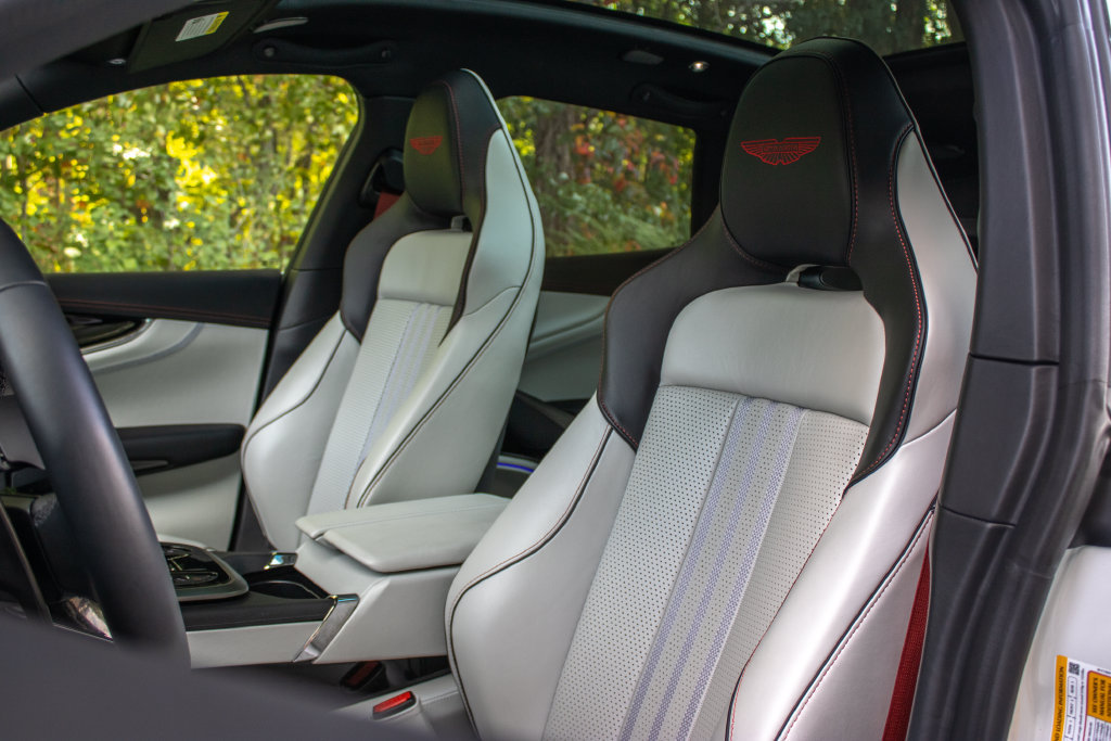 Used 2025 Aston Martin DBX 707 AWD/4WD image 10
