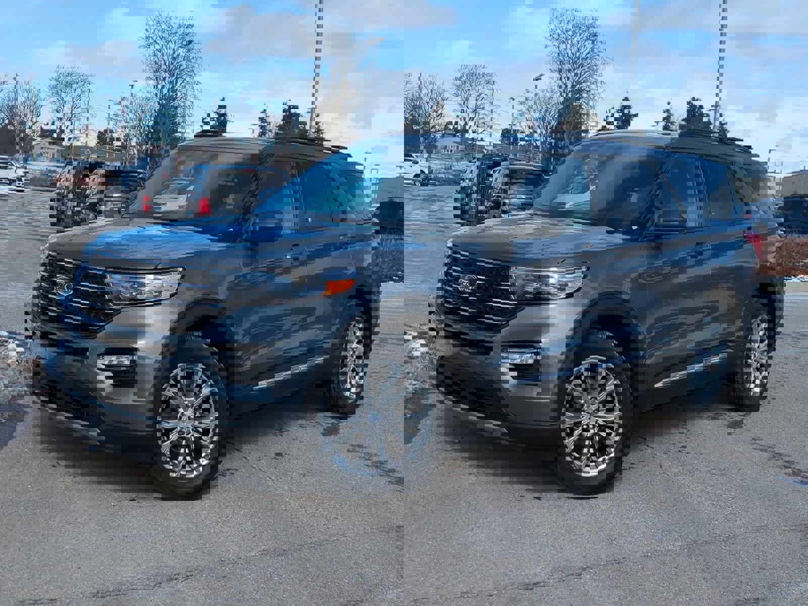 Used 2023 Ford Explorer XLT w/ Equipment Group 202A image 1