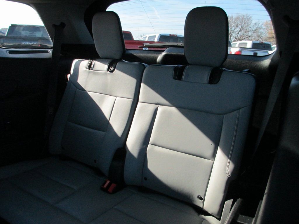 Used 2021 Ford Explorer XLT w/ Equipment Group 202A image 19