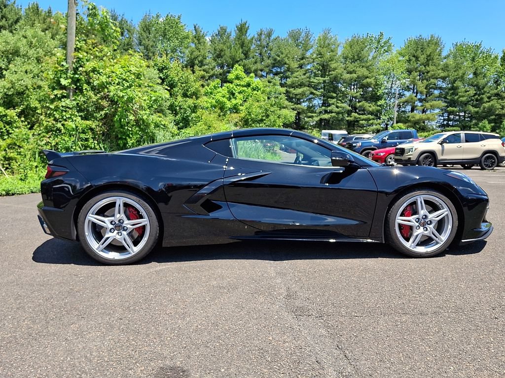 Used 2022 Chevrolet Corvette Stingray Premium Cpe w/ Z51 Performance Package RWD image 7