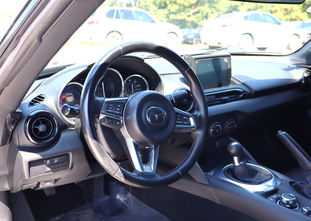 Used 2017 MAZDA MX-5 Miata RF Club RWD image 26
