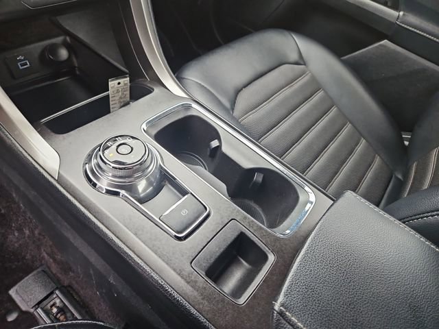 Used 2017 Ford Fusion SE image 24