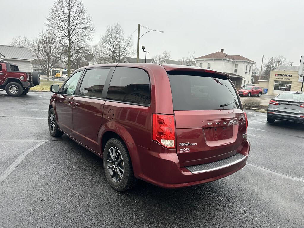 Used 2019 Dodge Grand Caravan GT image 3