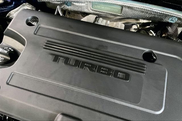 Certified 2025 Buick Envision Avenir AWD/4WD image 28