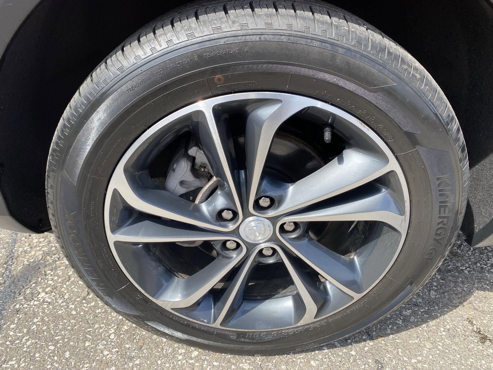 Used 2022 Buick Encore GX Select image 12