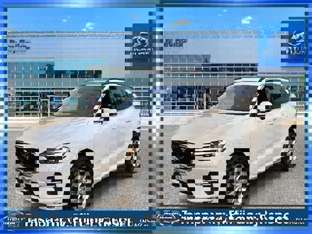 Used 2022 Volvo XC60 B5 Momentum w/ Climate Package