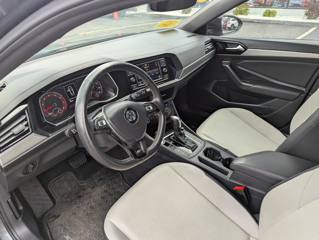 Used 2020 Volkswagen Jetta R-Line FWD image 13