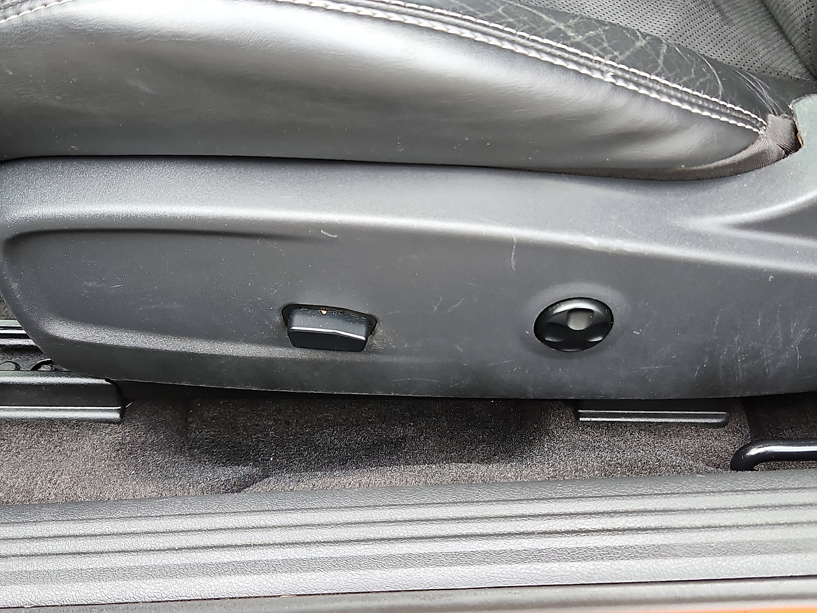 Used 2011 Dodge Challenger SRT8 w/ SRT Option Group II image 26