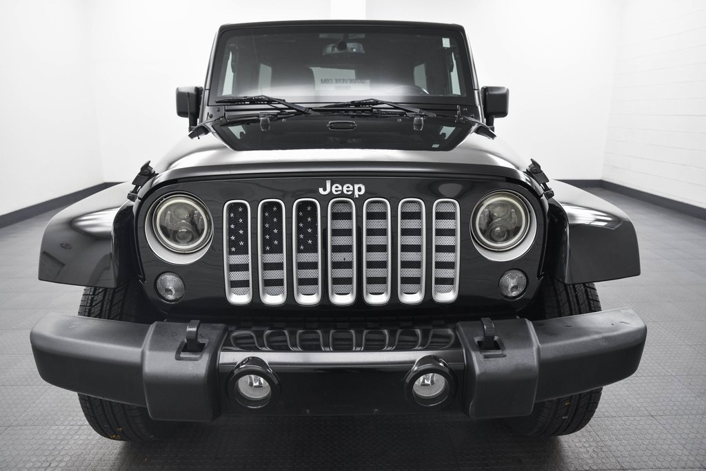Used 2018 Jeep Wrangler Unlimited Sahara image 2