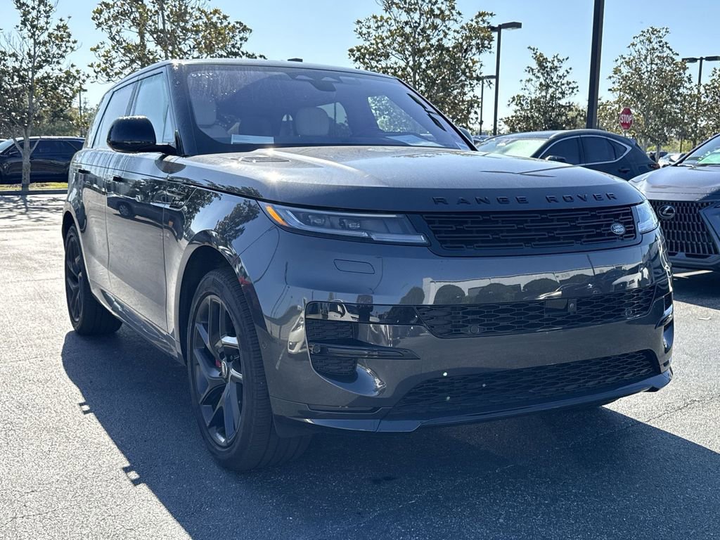 Used 2023 Land Rover Range Rover Sport SE Dynamic image 12