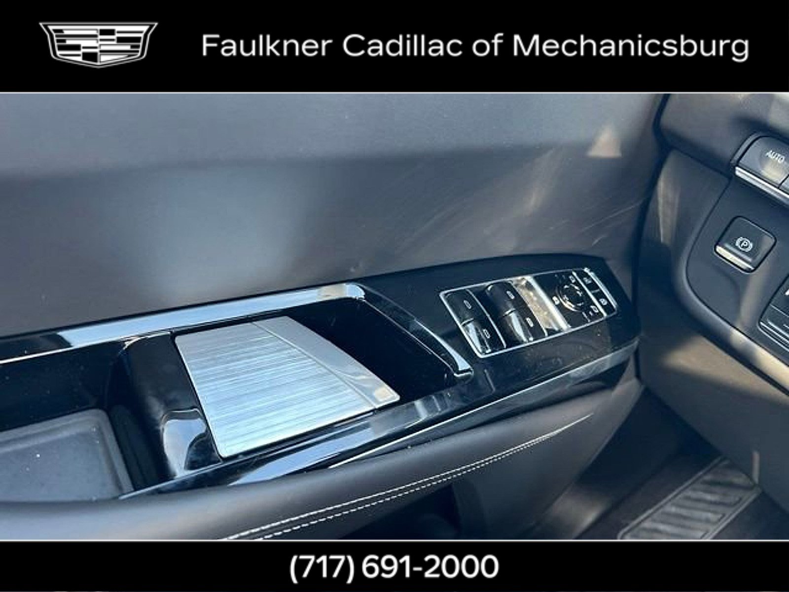Certified 2026 Cadillac Escalade ESV Platinum Sport w/ LPO, ONYX Package AWD/4WD image 33