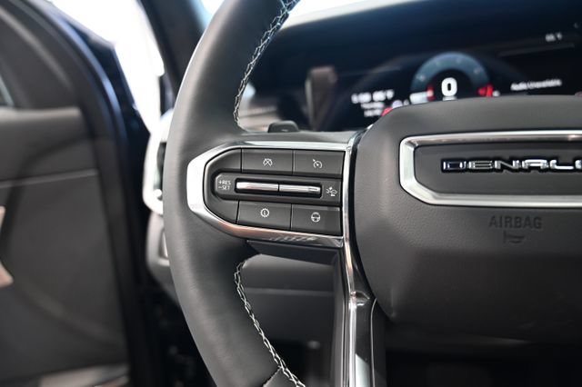 New 2026 GMC Acadia Denali Ultimate w/ LPO, Floor Liner Package AWD/4WD image 24