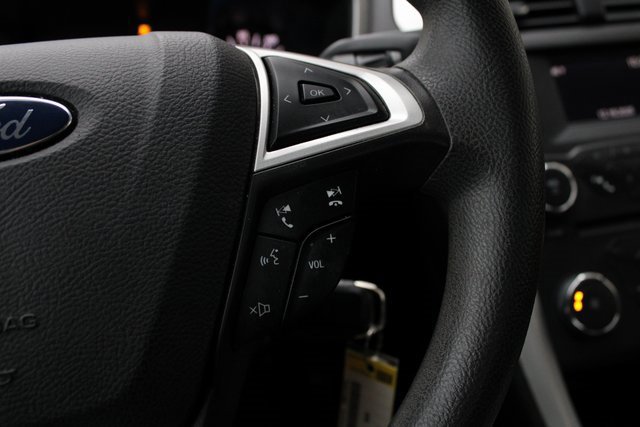Used 2016 Ford Fusion SE image 11