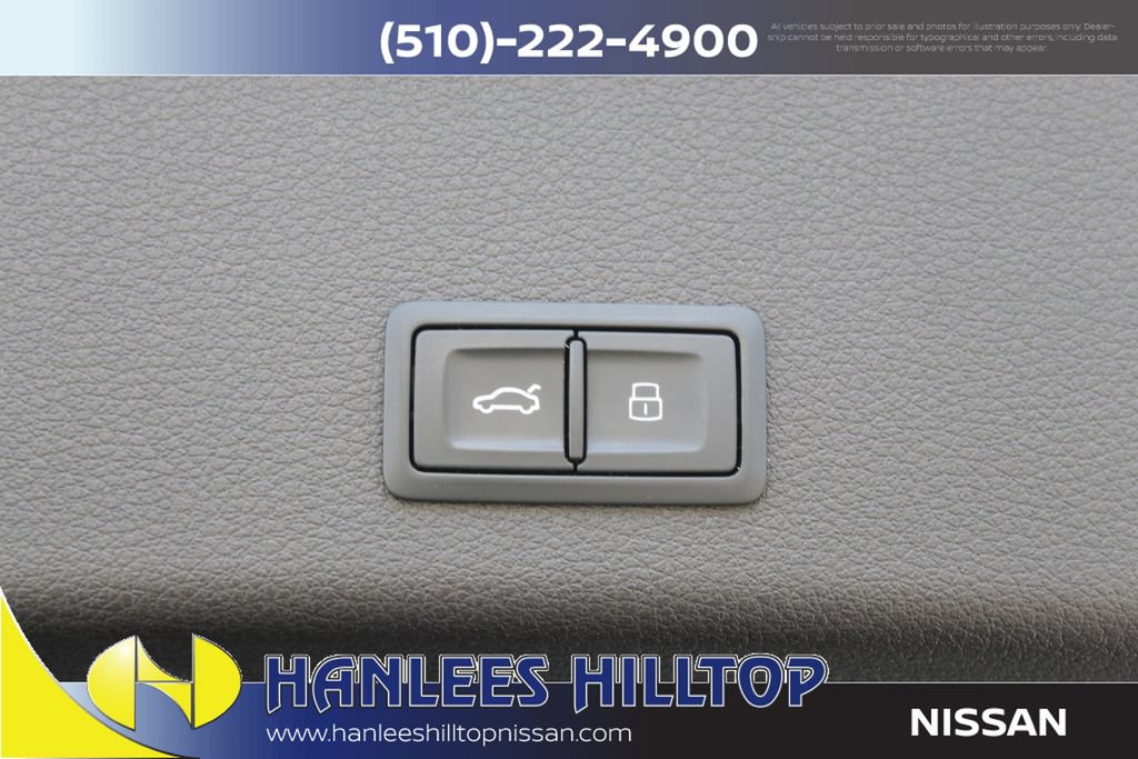 Used 2019 Audi e-tron Prestige w/ Prestige Package AWD/4WD image 11